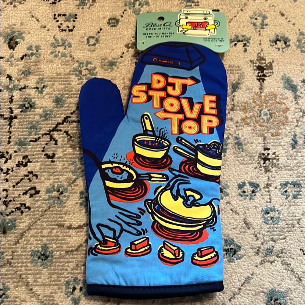 NWT Blue Q DJ Stove Top Oven Mitt - Picture 3 of 9
